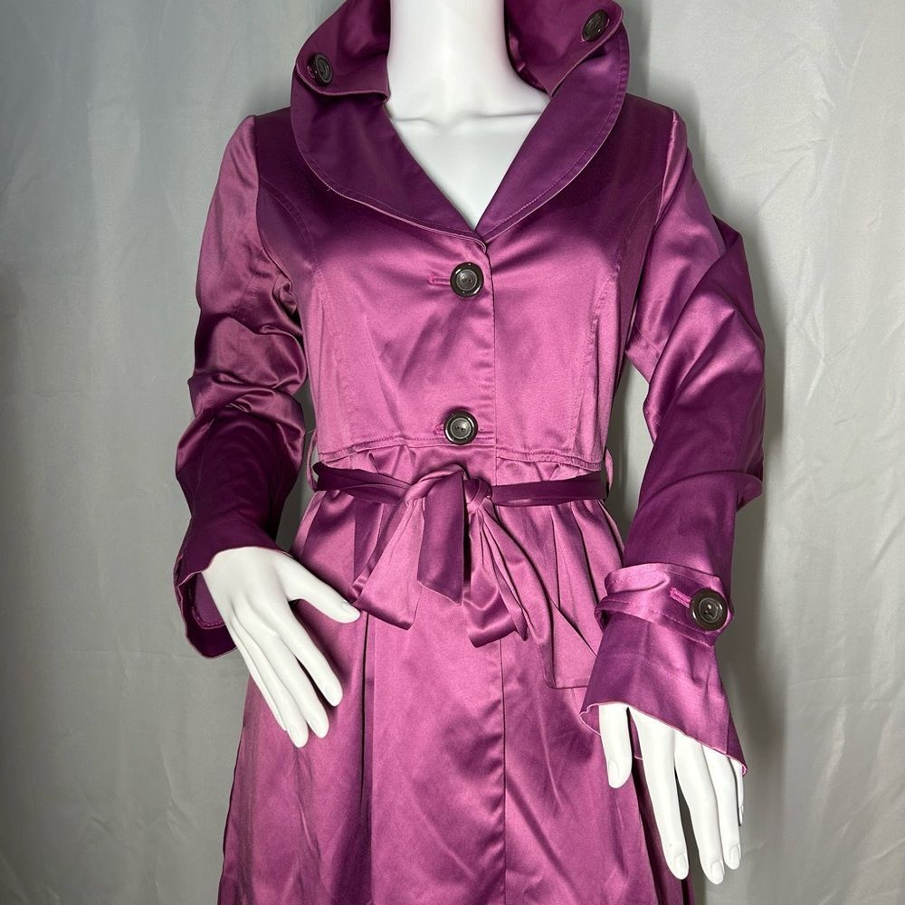 IZ Byer Magenta Satin Button-Up Trench Coat size Medium stretch belted